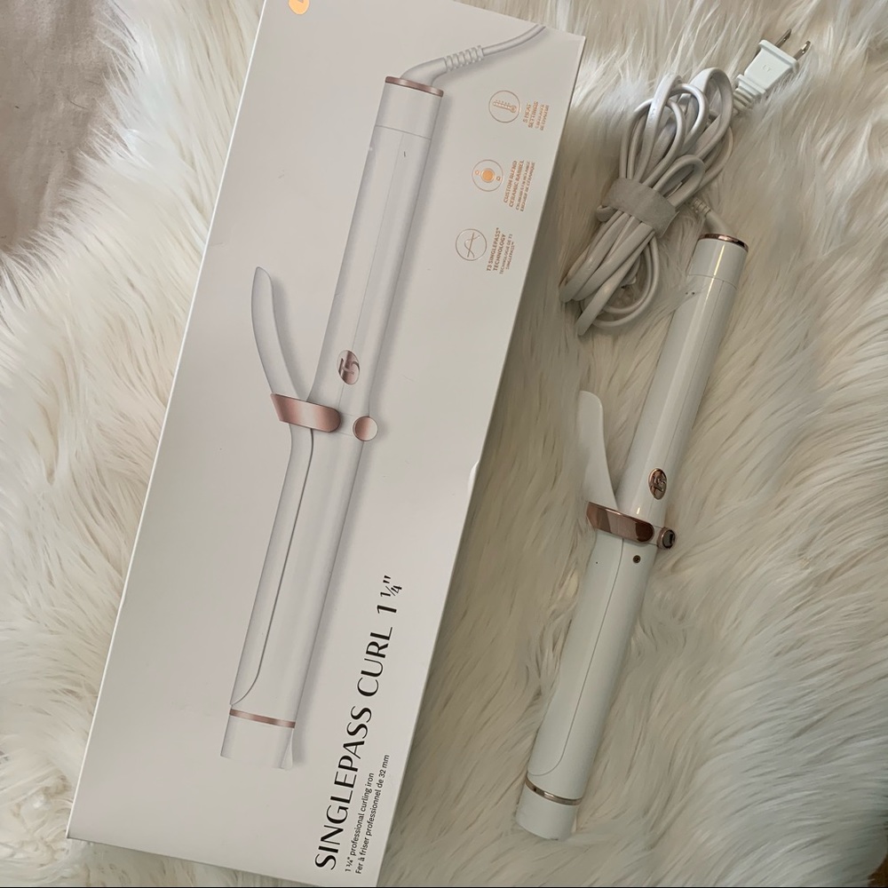 •SOLD ON MERCARI• t3 single pass curling iron
